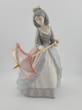 Vtg Lladro Jolie Lady with Parasol #5210 Porcelain Figurine Spain 1983 Retired