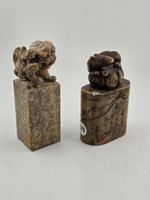 ANTIQUE CHINESE FOO DOG & SEAL SOAP STONE CARVED PILLAR STATUE ART DECOR DESIGN