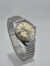 Rare Collectible Vintage HELBROS Invincible St. Steel Day Date Mens Watch. Works
