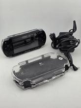 Sony PSP Go PSP-1001 PlayStation Portable Bundle W Case 1 Game & Chareger. Works