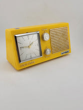 Rare 1974 Vintage Windsor Travel Clock Radio. Clock Works. Radio Untested.