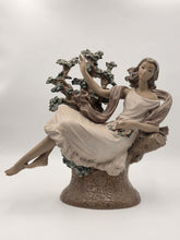 Rare Retired XL 1970's Lladró Day Dream Flora (#01012062). Stamped. VG Condition