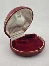 RARE COLLECTIBLE OMEGA RED CLAM SHAPED VINTAGE DISPLAY PRESENTATION WATCH BOX