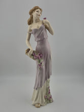 Vintage 1999 Royal Doulton Impressions figurine ‘Tender Moment’ HN 4192.