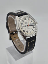 Vintage Wyler Dynaquartz Railroad Approved Swiss Quartz Day Date Watch. Works.