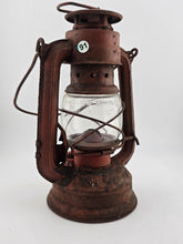 VINTAGE GLOBE BRAND NO. 202 RED WORLD LIGHT LANTERN KEROSENE HONG KONG.