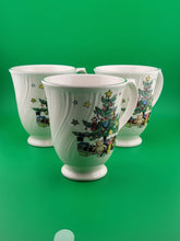 3 Vintage Christmas Mugs Holiday Coffee Cups Happy Holidays Nikko Japan