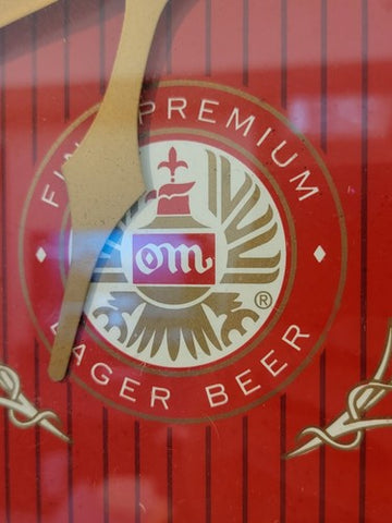 Vintage 1993 Old Milwaukee Beer Sign 22.5" Round Plastic Clock For Bar/ Mancave.