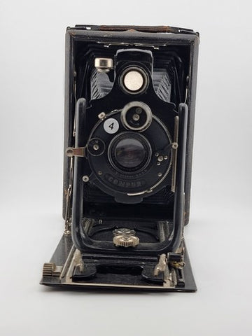 Antique Collectible Welta-Munchen Doppel Anastigmat 13.5cm F3.5 Folding Camera.
