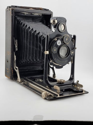 Antique Collectible Welta-Munchen Doppel Anastigmat 13.5cm F3.5 Folding Camera.
