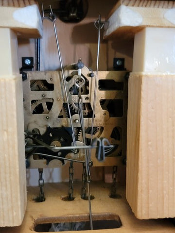 Vintage Collectible Germany 1 Day Black Forest Cuckoo Clock W Woulf Theme. Works