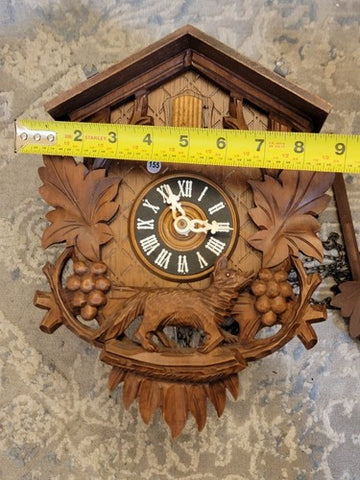 Vintage Collectible Germany 1 Day Black Forest Cuckoo Clock W Woulf Theme. Works