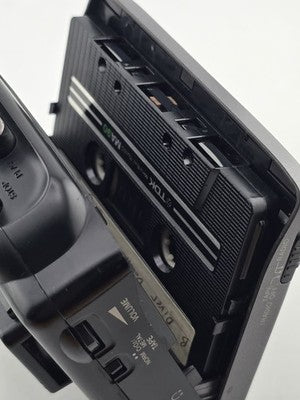 Sony Walkman WM-FX40.  Tape Player With Auto Reverse, AM/FM Presets Japan Made