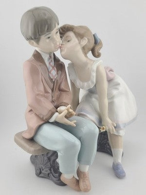 Lladro Porcelain - Ten and Growing Boy Girl Bench 7635 Figurine - Original Box