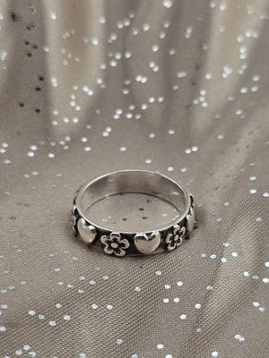 Vintage James Avery Retired Sterling Silver Hearts & Flowers Ring Size 7.