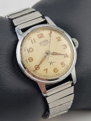 Vintage Medana 500 Xtensa Wrist Watch With Band 33mm. Working Cond.