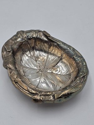 Antique Art Nouveau Sterling Silver Repousse Leaf Vine Bonbon Dish 115.7g