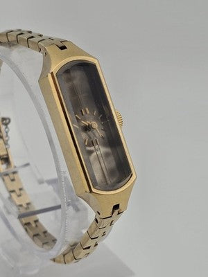 VINTAGE SEIKO 1520-366G 17 JEWELS SILVER GOLD PLATED BEVEL CRYSTAL WATCH WORKS