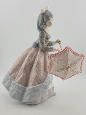 Vtg Lladro Jolie Lady with Parasol #5210 Porcelain Figurine Spain 1983 Retired