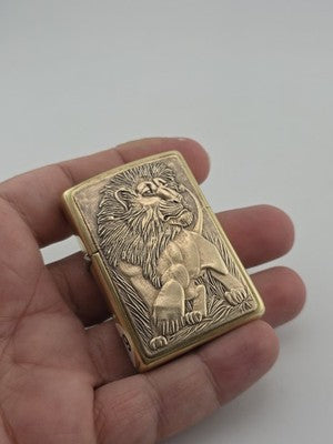 Vintage 1994 Collectible Barrett Smythe Design "LION" Brass Zippo Lighter. Works
