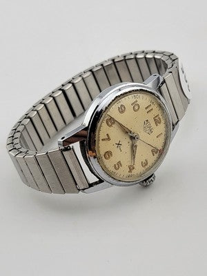 Vintage Medana 500 Xtensa Wrist Watch With Band 33mm. Working Cond.