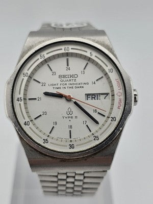 70's Seiko Type II 7559-6010 Quartz White Dial Push Light Watch 1979. Works Read