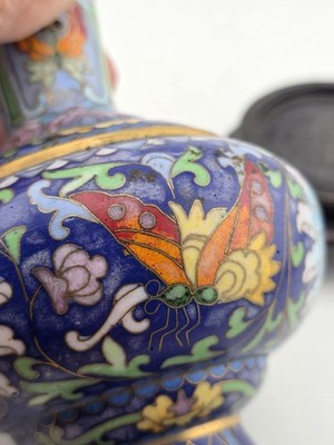 Rare Vintage Chinese Cloisonne Enamel Butterfly Floral Vase w Wood Stand Blue