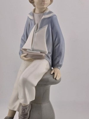 Lladro 4810 Seated Sailor Boy with Yacht Salvador Furio Figurine Glossy