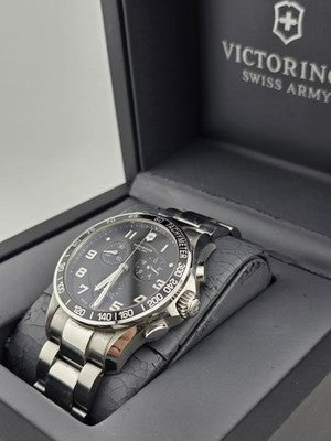 Victorinox Swiss Army Sapphire Chronograph Mens Watch w Box & Links. New Battery