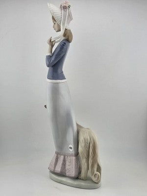 Rare Retired LLADRO 1537 Stepping Out Lady W Dog. Mint Condition. No Chips.