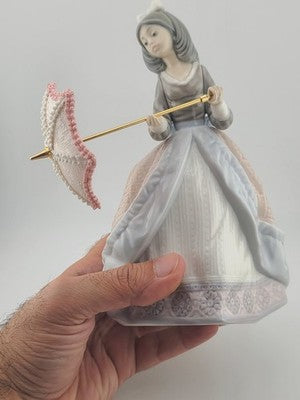 Vtg Lladro Jolie Lady with Parasol #5210 Porcelain Figurine Spain 1983 Retired