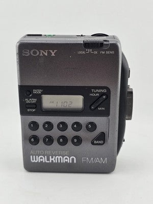 Sony Walkman WM-FX40.  Tape Player With Auto Reverse, AM/FM Presets Japan Made