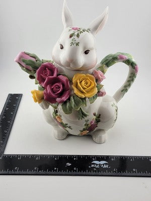 Royal Albert Old Country Roses Porcelain Bunny Rabbit Teapot Decoration VG Cond.