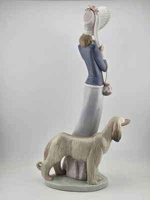 Rare Retired LLADRO 1537 Stepping Out Lady W Dog. Mint Condition. No Chips.