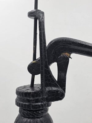 Antique Cast Iron Hand Water Pump Pitcher Pump For Hone Or Farm Garden Decor