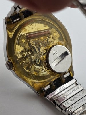 Vintage 1980's Swatch Skeleton Quartz Swiss Watch Expandable Band Runs. New Bat.