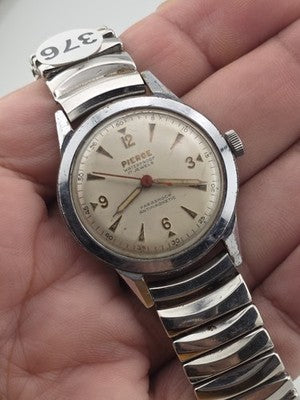 Antique 1940's Pierce 17 Jewel Swiss Watch Parashock Antimagnetic Mens. Works.