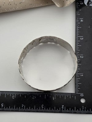 Vintage Hawaiian Sterling Silver 925 Hibiscus Floral Engraved Bangle Bracelet.