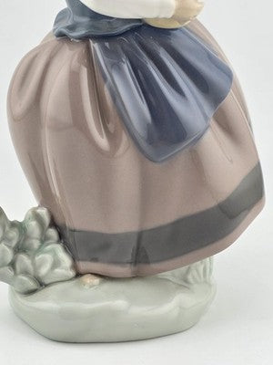 Vintage 1983 Retired Lladro 5223 "Spring is Here" Girl with Flowers No Box