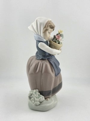 Vintage 1983 Retired Lladro 5223 "Spring is Here" Girl with Flowers No Box