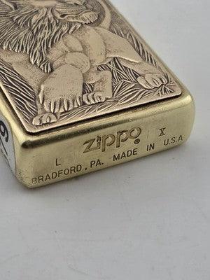 Vintage 1994 Collectible Barrett Smythe Design "LION" Brass Zippo Lighter. Works