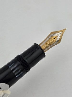 Montblanc 149 Fountain Pen, Tri-color 18C Broad Nib, late 1960s-Exc Condition