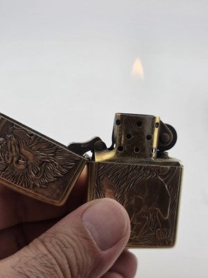 Vintage 1994 Collectible Barrett Smythe Design "LION" Brass Zippo Lighter. Works