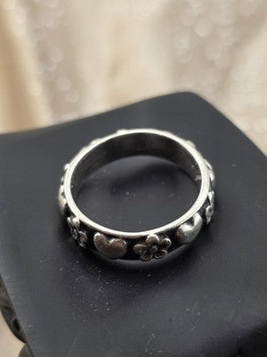 Vintage James Avery Retired Sterling Silver Hearts & Flowers Ring Size 7.