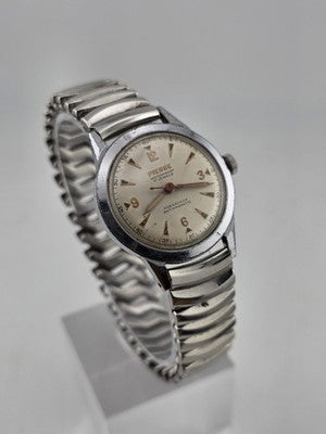 Antique 1940's Pierce 17 Jewel Swiss Watch Parashock Antimagnetic Mens. Works.