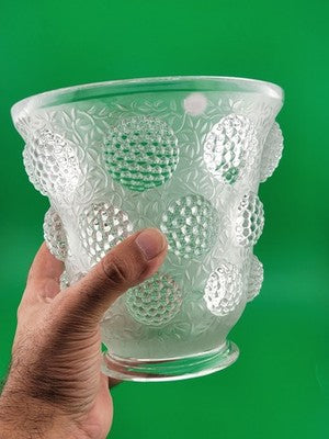 BEAUTIFUL ANTIQUE 1930 EXQUISITE LARGE VERLYS FRENCH BERRY VASE W LEAF SCROLLING