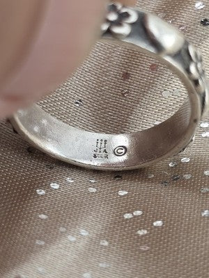 Vintage James Avery Retired Sterling Silver Hearts & Flowers Ring Size 7.