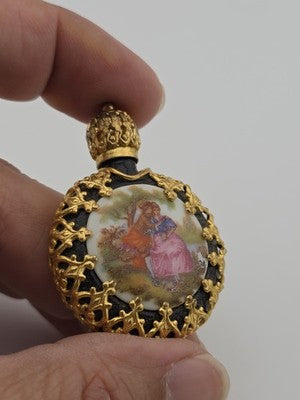 Vintage Miniature Perfume/Snuff Bottle Gilt Filigree Romantic Courting Scene
