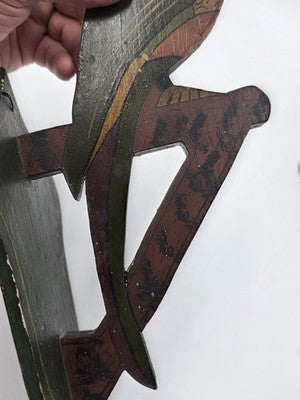 Rare Pair Antique 19th C Americana Folk Art Painted Wooden Parrot Wall Brackets