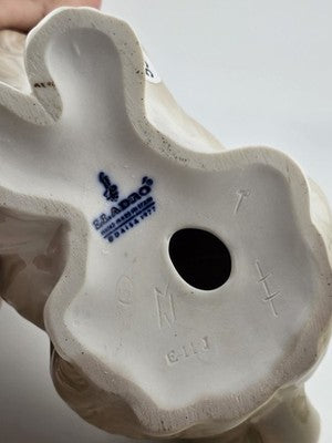 Beautiful Retired Lladro Figurine Titled PEKINESE, Number 4641, MINT Condition